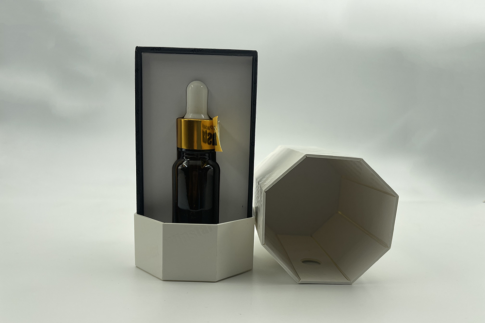 Octagonal CBD packaging for tincture bottles