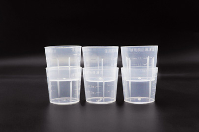 Transparent Plastic Liquid Measuring Cups