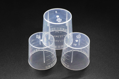 Transparent Plastic Liquid Measuring Cups