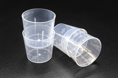 Transparent Plastic Liquid Measuring Cups